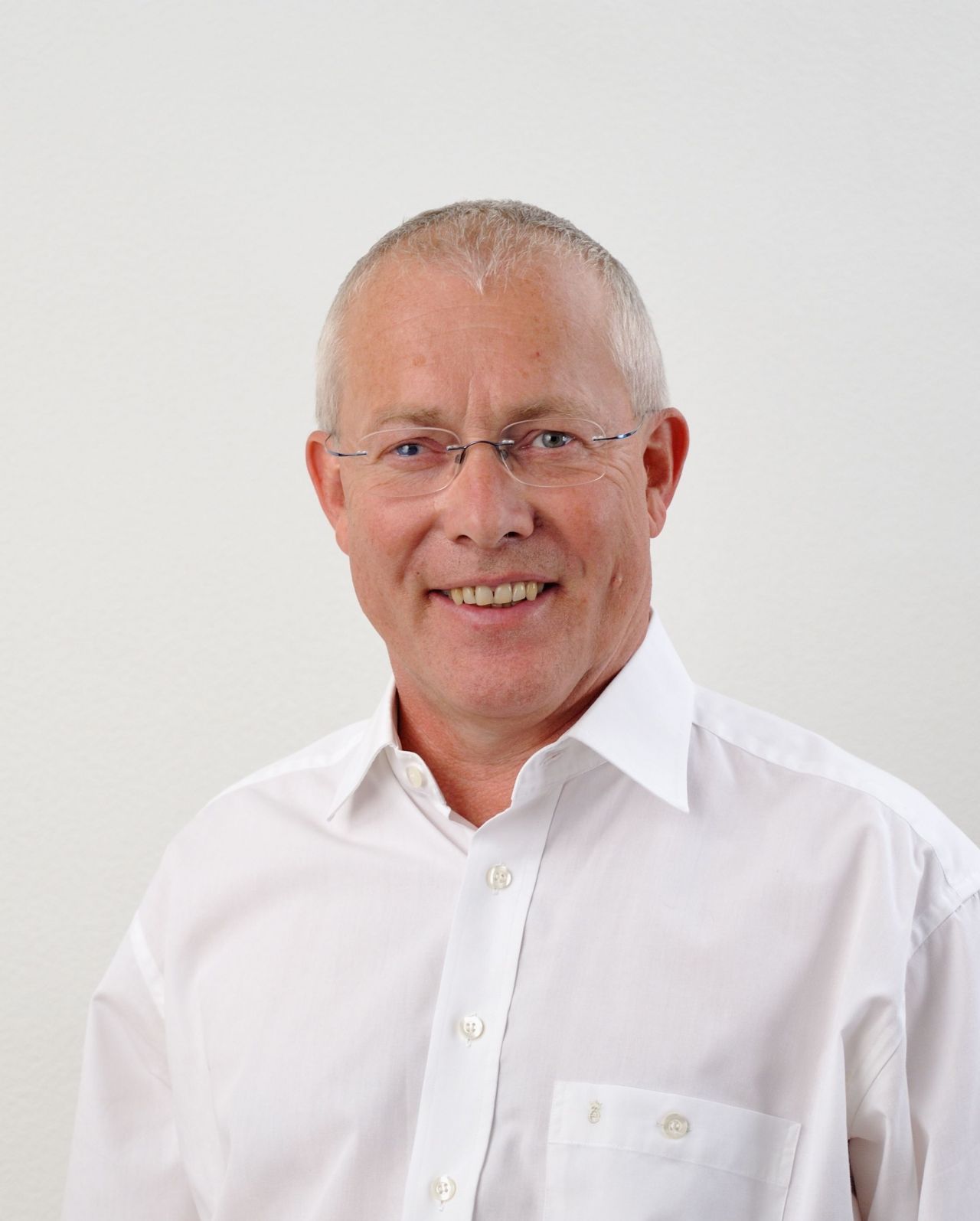 Dr. Martin Schlösser Dr. Martin Schlösser